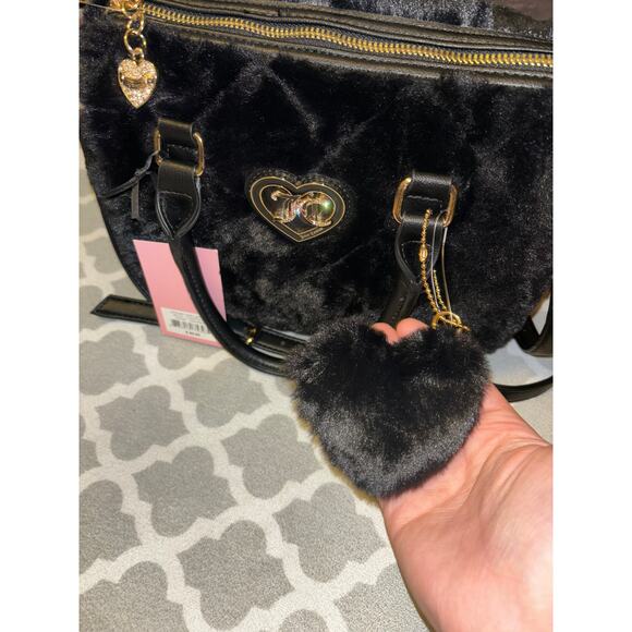 Juicy Coture Lets Get Cozy Satchel - Picture 4 of 6